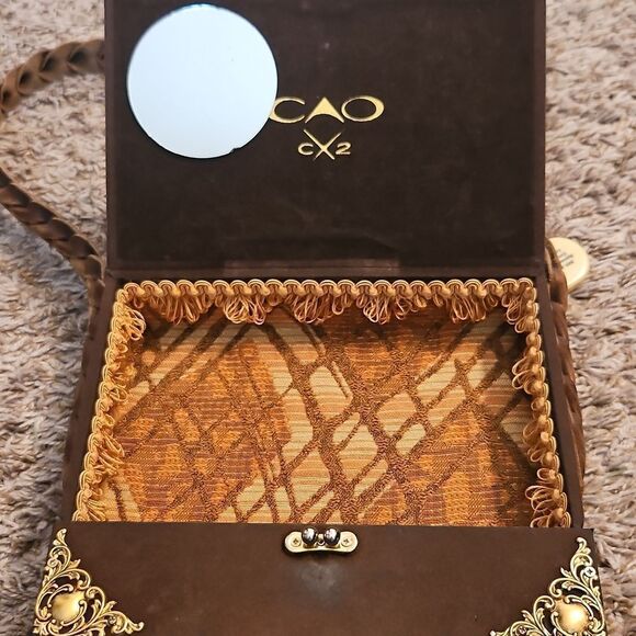 Elegant Brown and Gold Shoulder Bag with Braided Strap - Picture 7 of 7